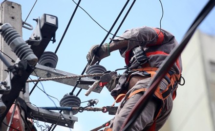 MUTIRÃO ENERGISA EM ROCHEDO