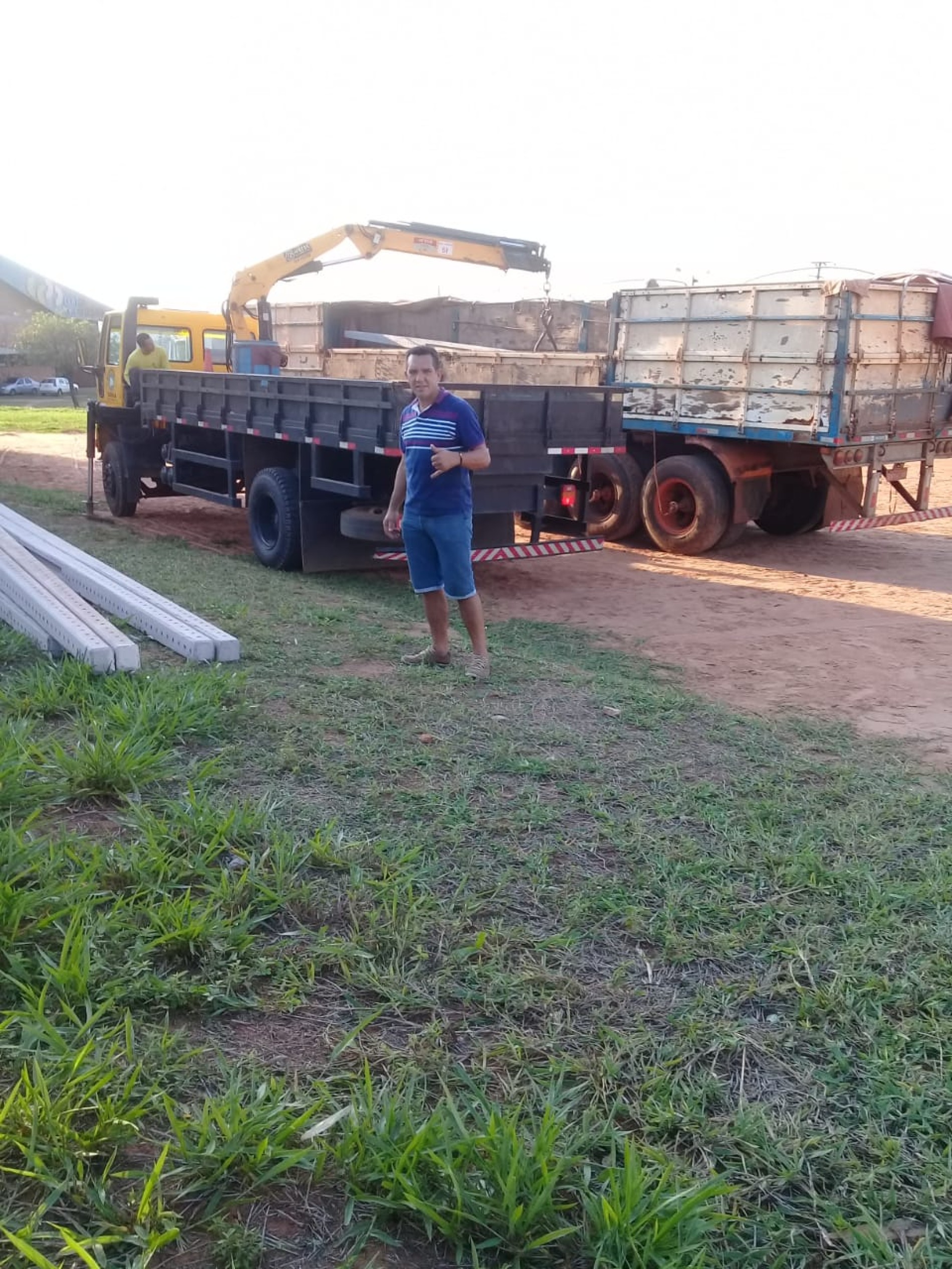 PREFEITURA IRÁ INSTALAR ILUMINAÇÃO NA QUADRA DE AREIA E NO CAMPINHO DE TERRA.