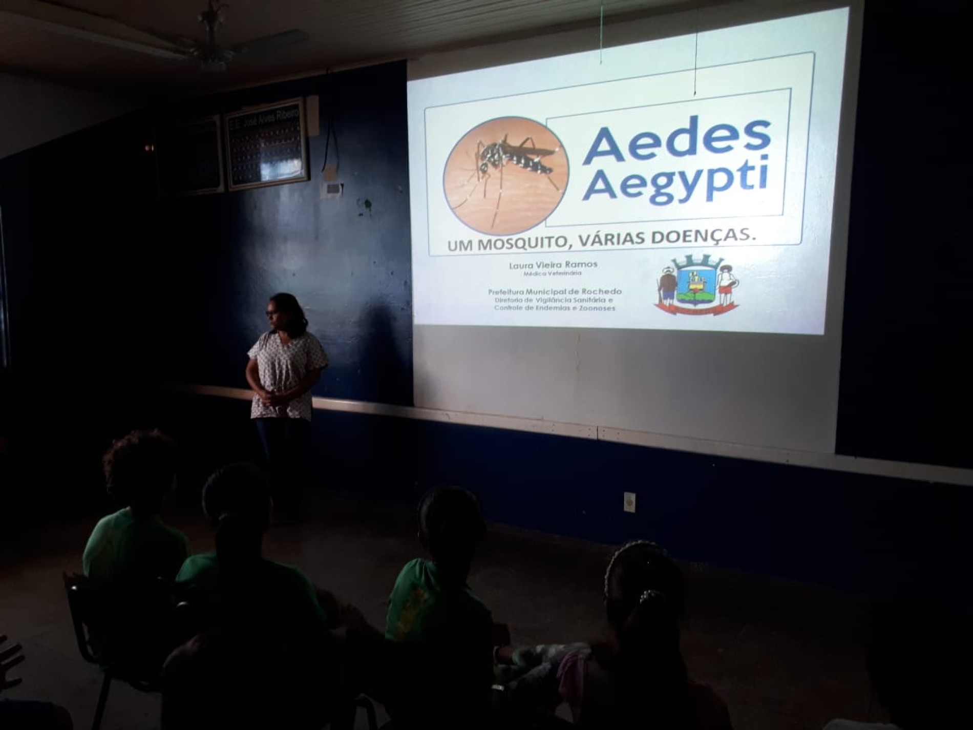 Equipe da Vigilância Sanitária realiza palestra sobre dengue nas Escolas do Município.