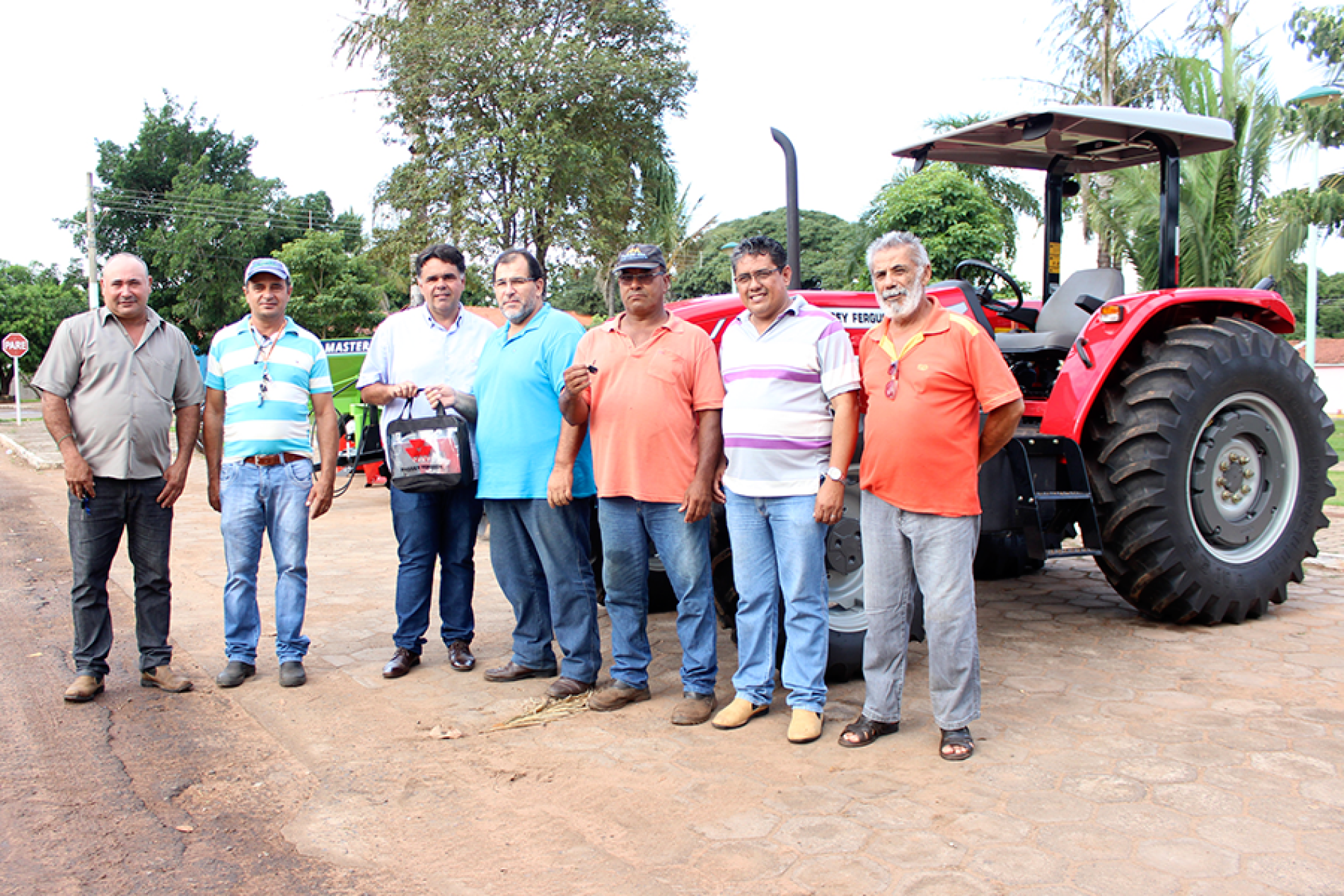 PREFEITURA POPULAR, AGRICULTURA FAMILIAR.